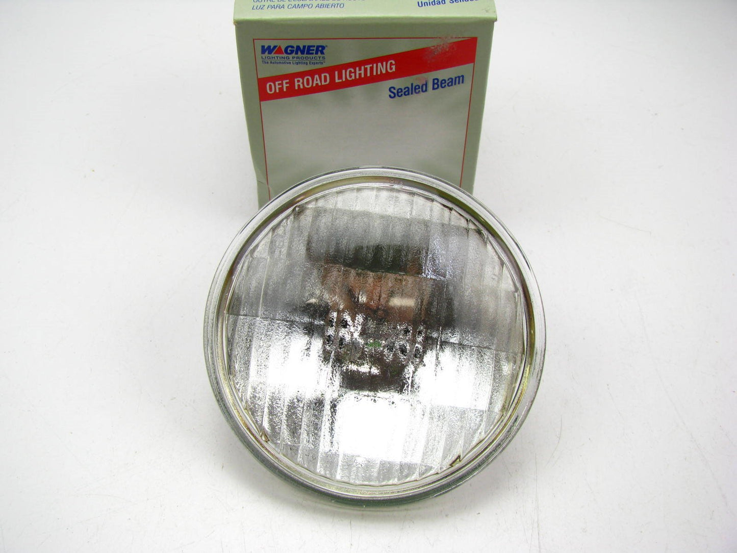 Wagner 7613-1 4.5'' 6 Volt 8 Watt CLEAR Emergency Sealed Beam Light Lamp Bulb 6V