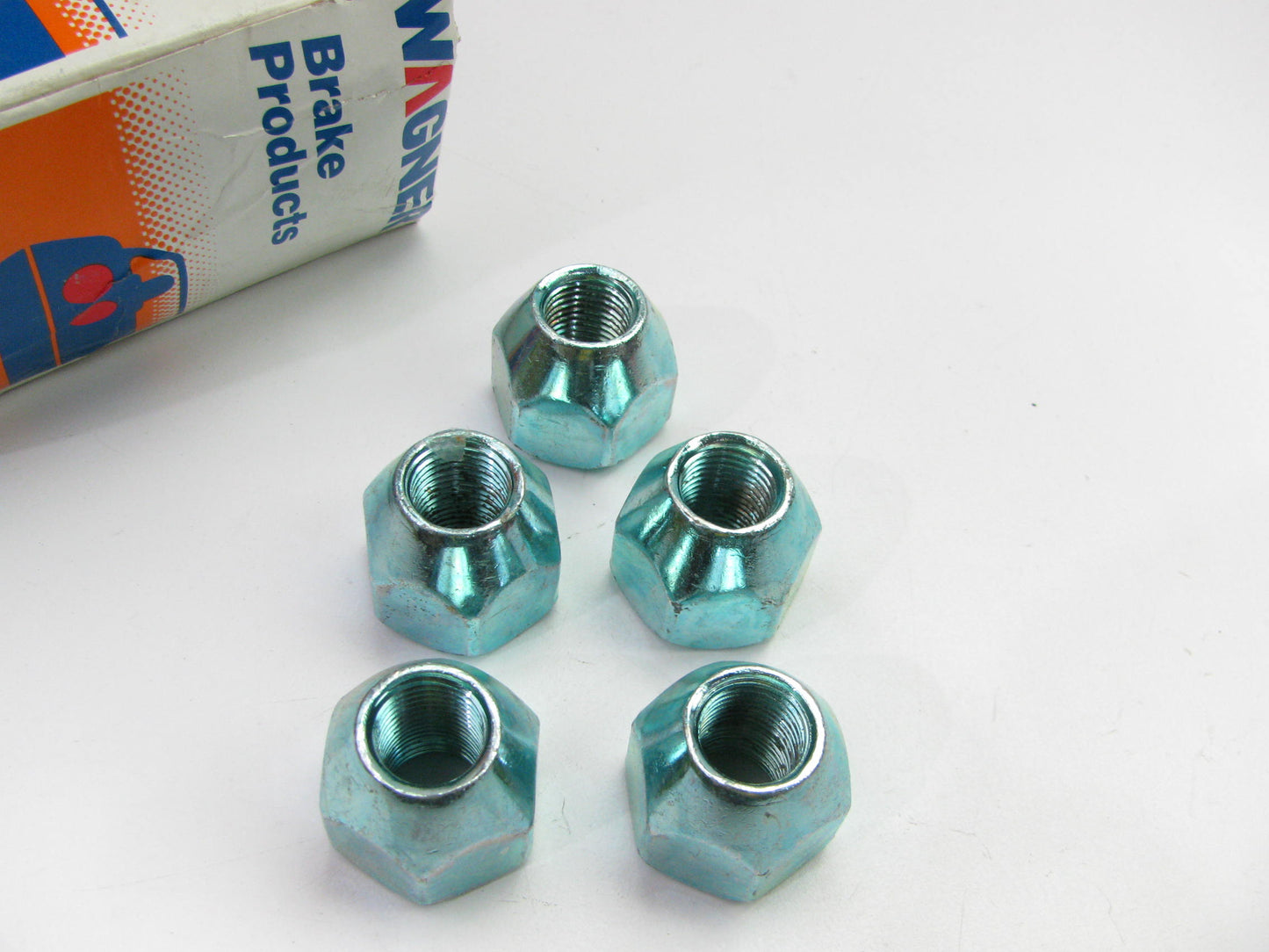 (5) Wagner BD61325 Wheel Lug Nuts