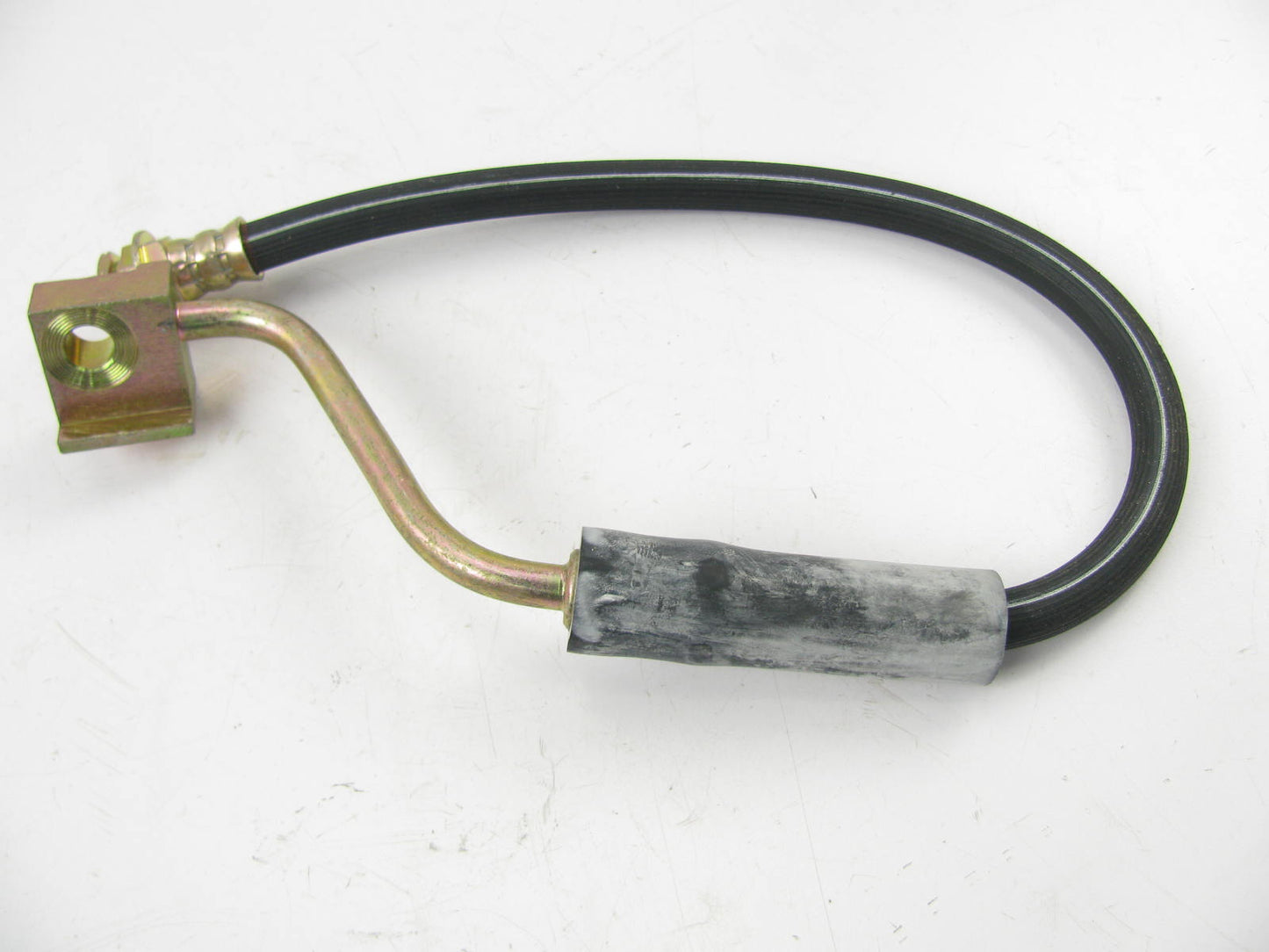 Wagner F103200 Front Right Brake Hose 1980-89 Bronco F150 1980-85 F250 2WD