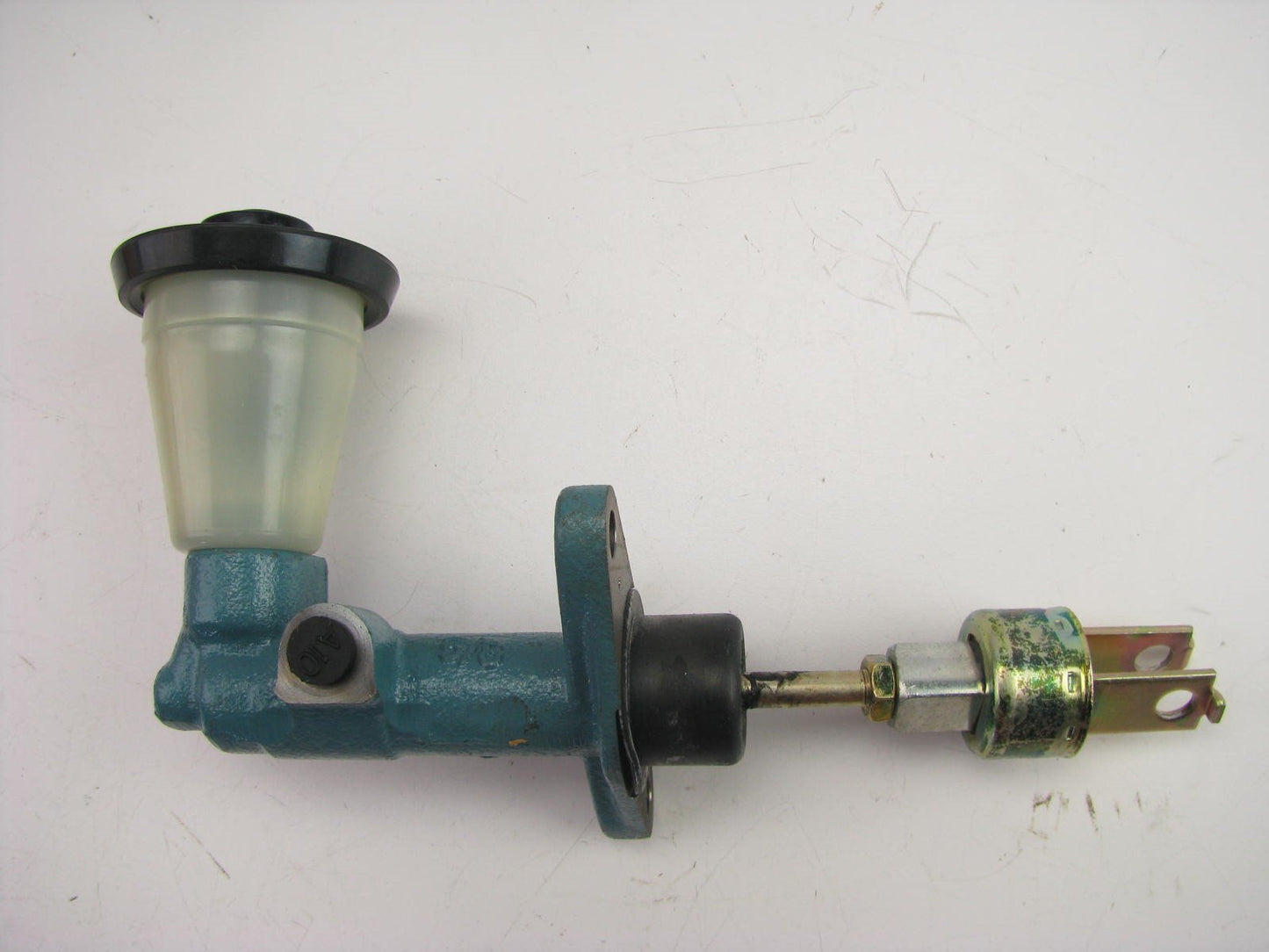 Wagner F108044 Clutch Master Cylinder 1983-1986 Toyota Pickup - 1/2 Ton 5/8 Bore
