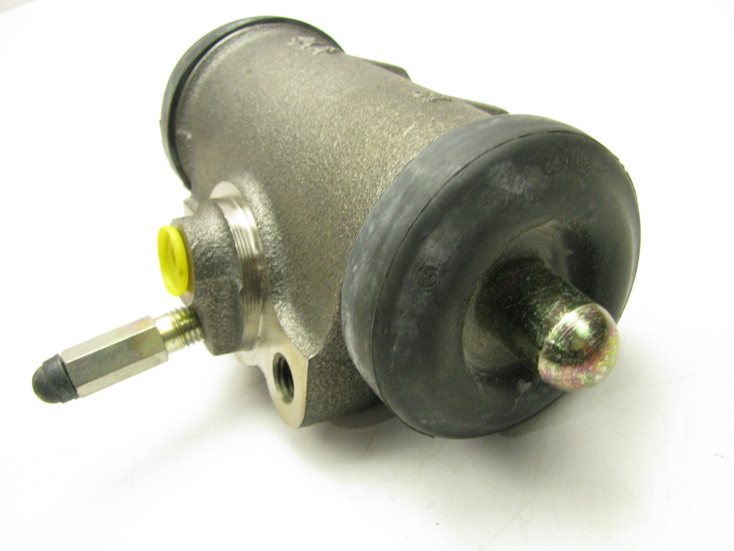 Wagner F123277  Drum Brake Wheel Cylinder Front Left  For 1988-1993 Isuzu FTR