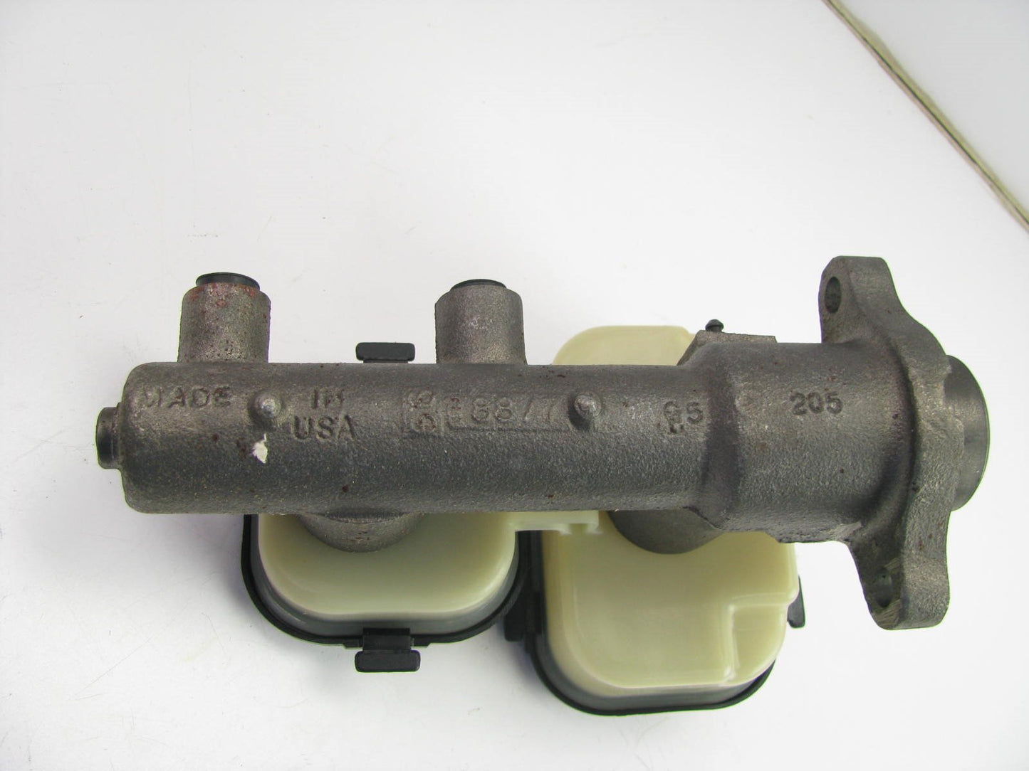 Wagner F128098 Brake Master Cylinder 1987-1995 Chevrolet LLV - 15/16'' Bore
