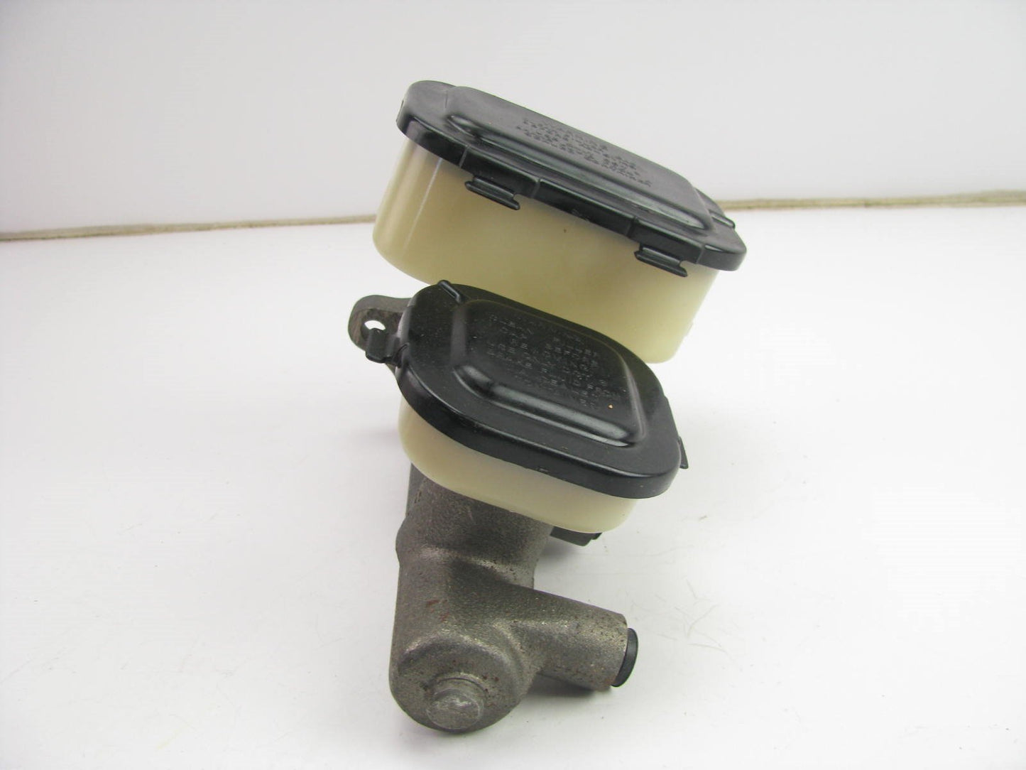 Wagner F128098 Brake Master Cylinder 1987-1995 Chevrolet LLV - 15/16'' Bore