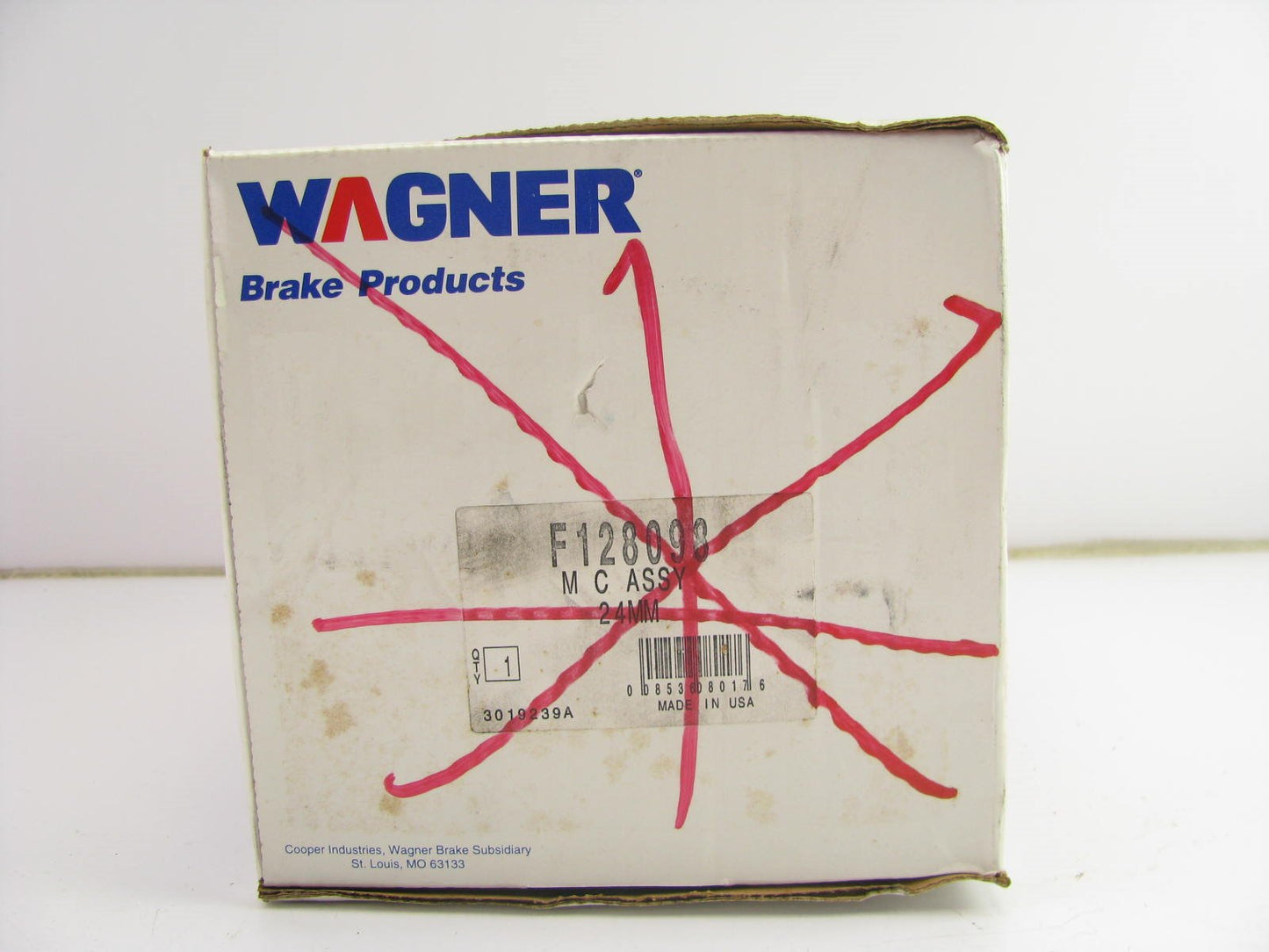 Wagner F128098 Brake Master Cylinder 1987-1995 Chevrolet LLV - 15/16'' Bore