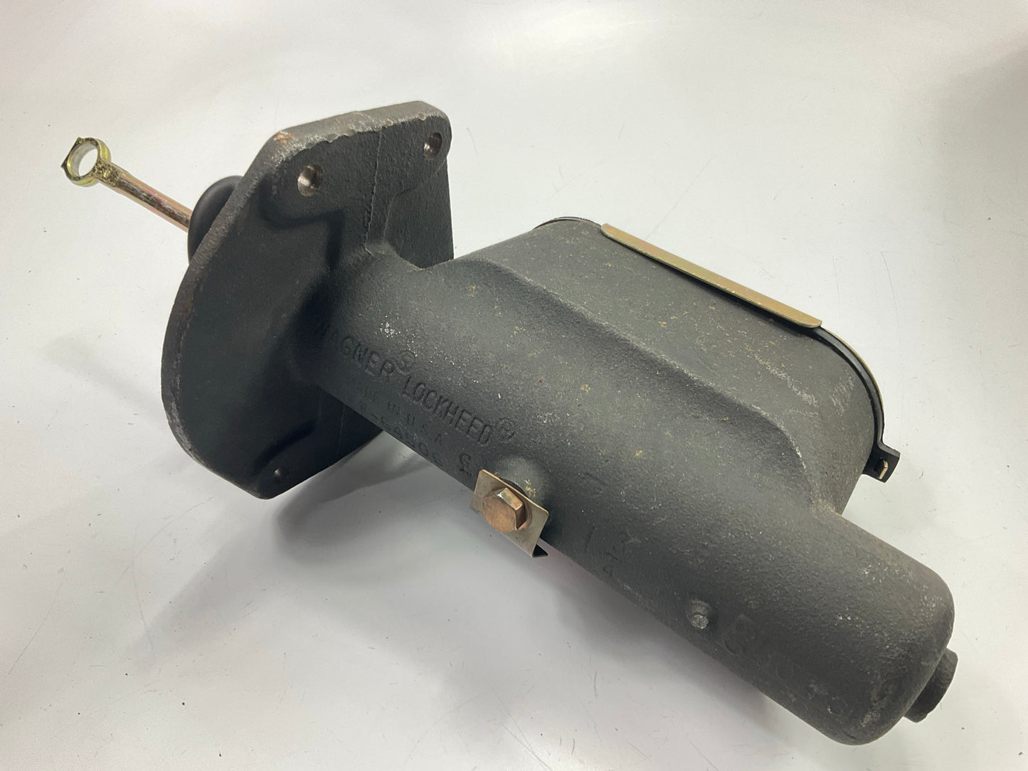 Wagner F78205 Brake Master Cylinder 1980-19883 Ford C600, C700, C800
