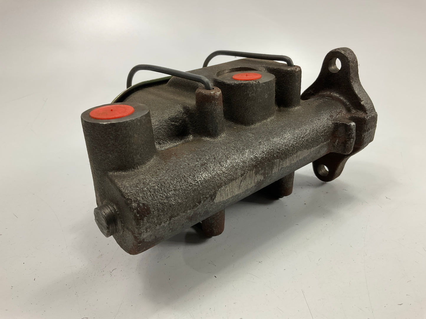 Wagner F89046 Brake Master Cylinder For 1981 Chevrolet G30, GMC G3500 RWD
