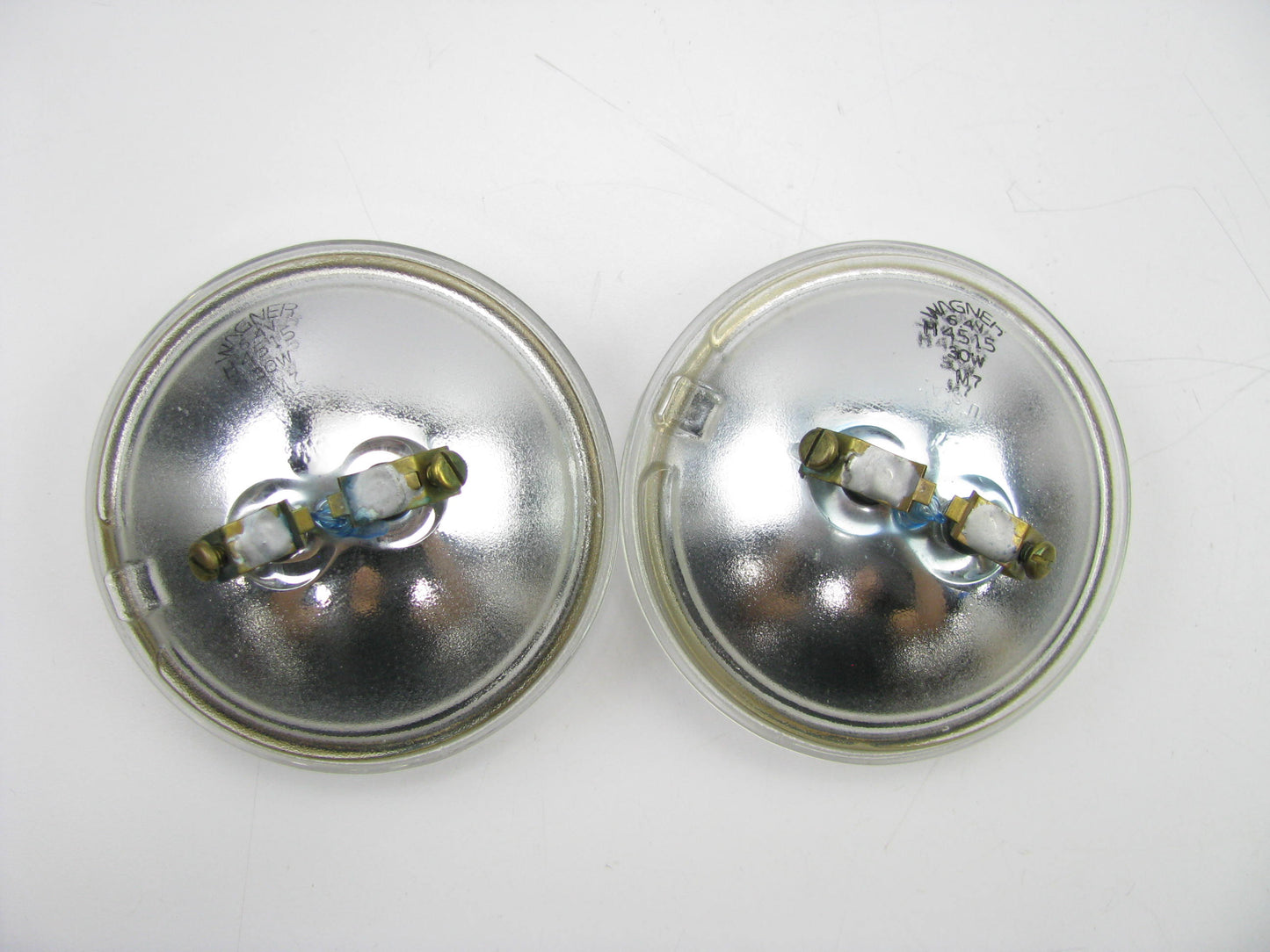 (2) Wagner H4515 Sealed Beam Lamp Light Bulb - PAR36 30W 6.4V