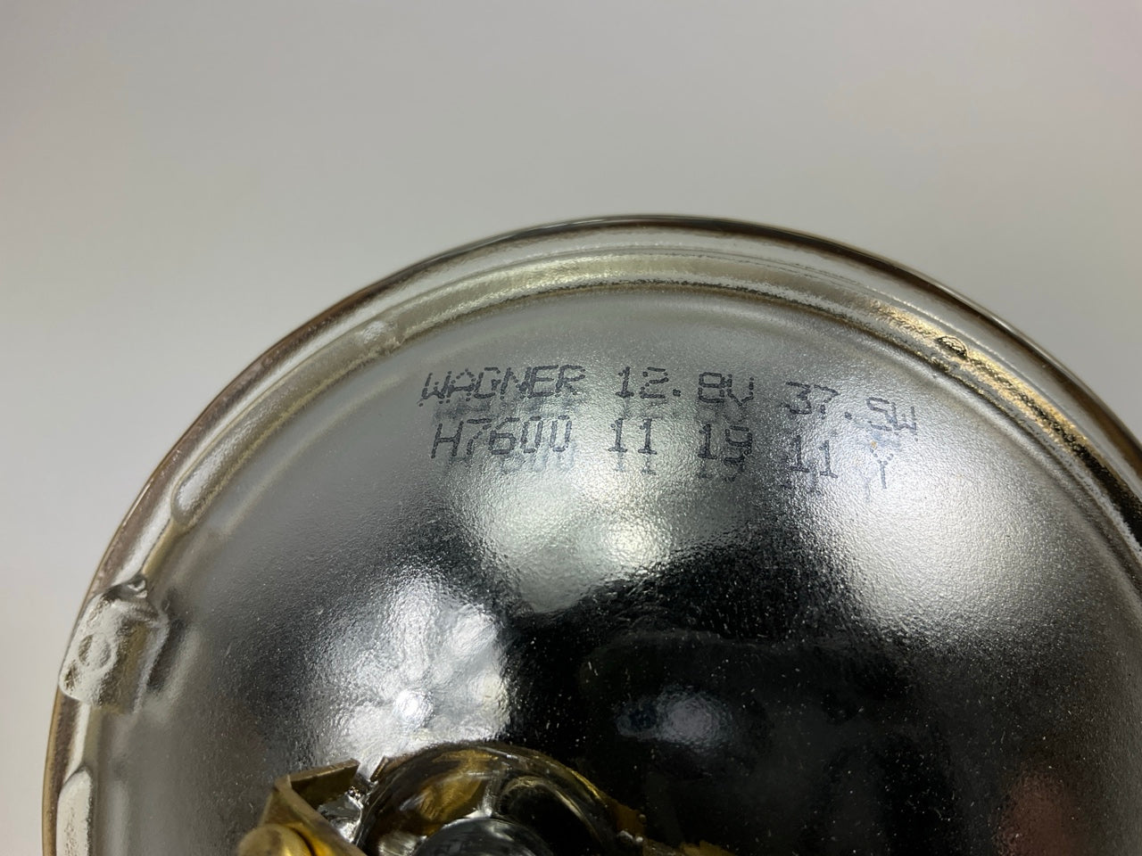 Wagner H7600 Sealed Beam Lamp Light Bulb - PAR36 12V 37.5w - PAIR