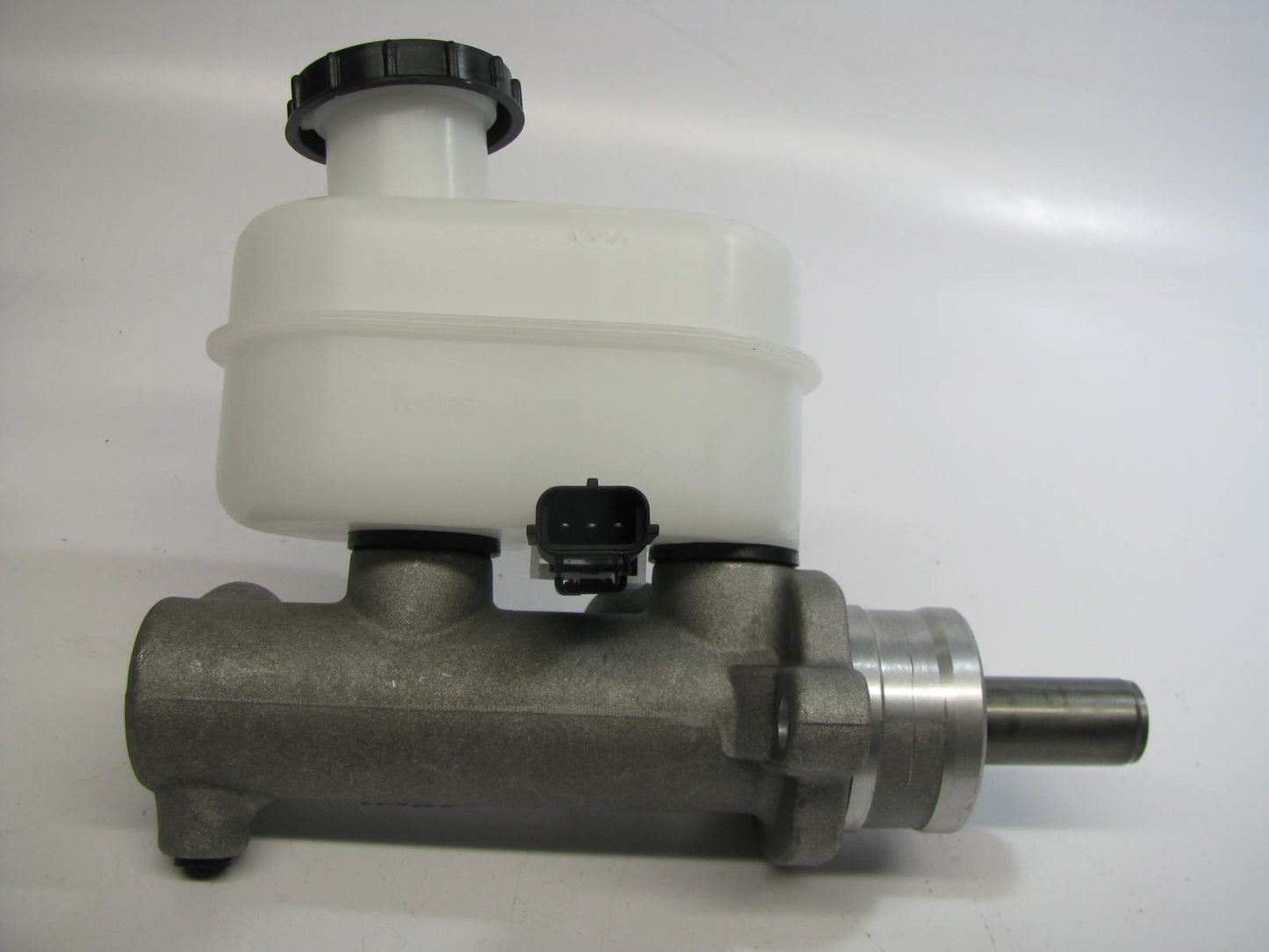 Wagner MC140578 Brake Master Cylinder W/ Reservoir For 2003 Ford E-150 W/ Cruise