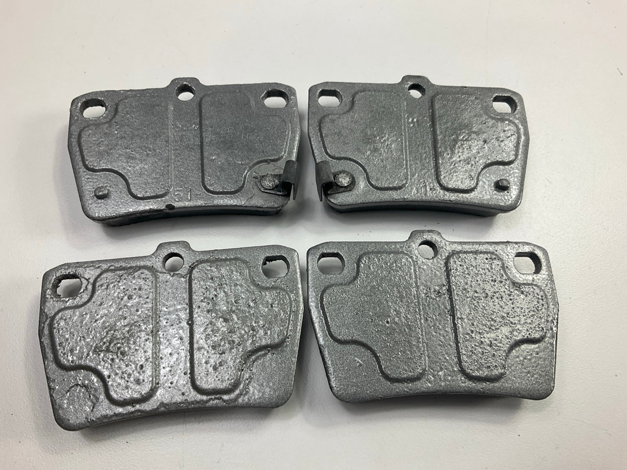 Wagner MX1051 Rear Semi-Metallic Disc Brake Pads For 2004-2005 Toyota RAV4