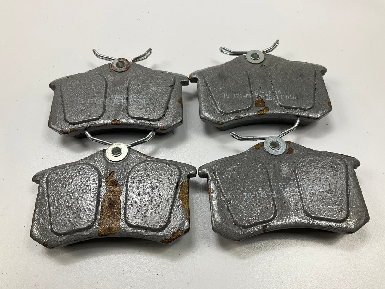 MISSING HARDWARE - Wagner MX340A Rear ThermoQuiet Disc Brake Pad