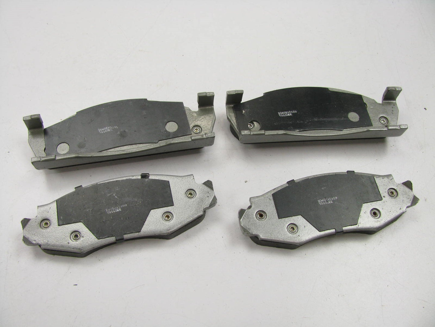 Wagner MX91 Front Disc Brake Pad Set Replaces: SGD91M PGD91M 17D91M 17D91