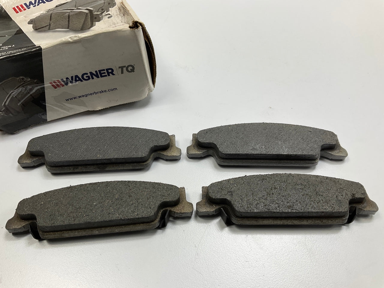 MISSING HARDWARE - Wagner PD922A Rear ThermoQuiet Disc Brake Pads
