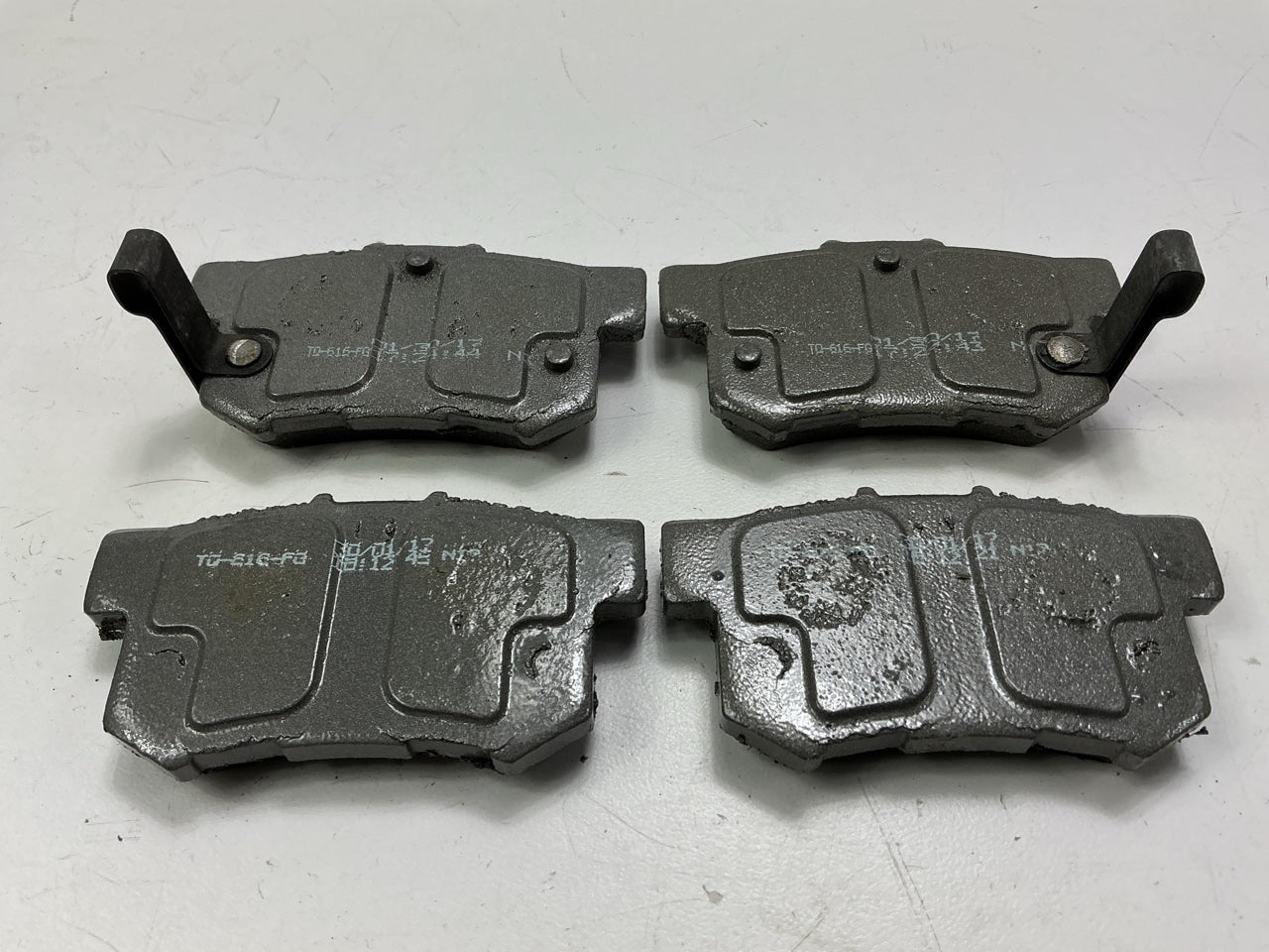 MISSING HARDWARE - Wagner QC537 Rear Ceramic Disc Brake Pads