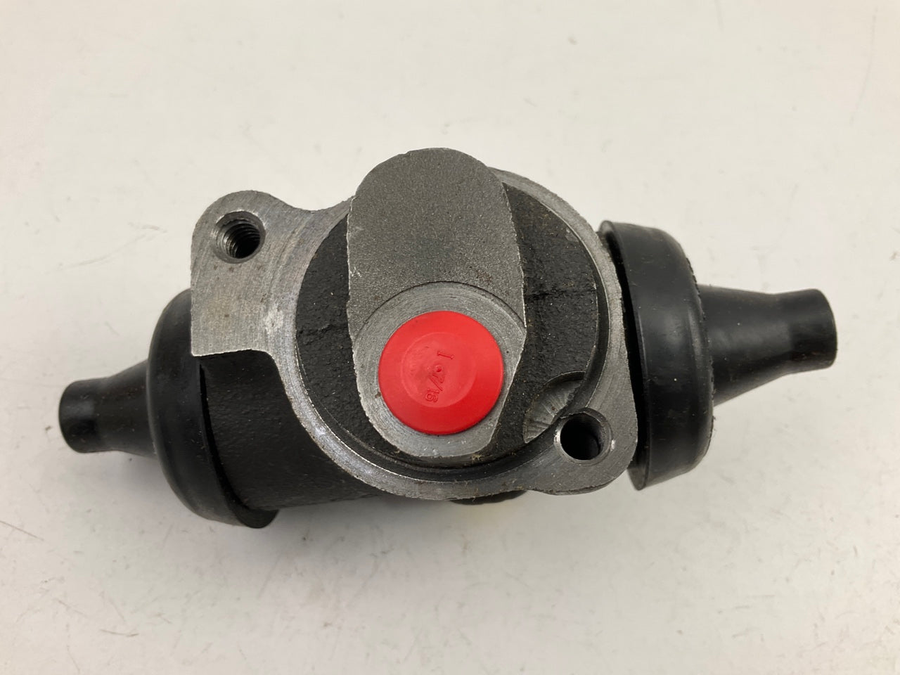 Wagner WC17015 Rear Right Lower Drum Brake Wheel Cylinder