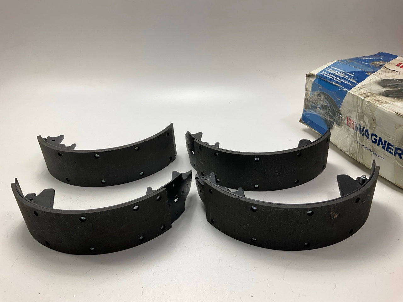 Wagner Z358AR Rear Drum Brake Shoes
