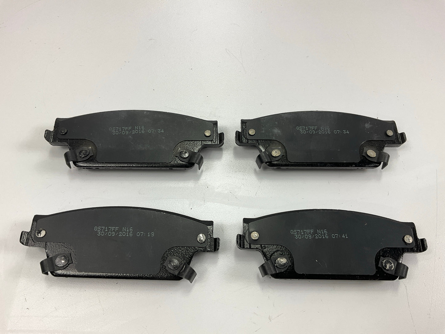 MISSING CLIPS - Wagner ZD1020 Rear Disc Brake Pads For 2004-2009 Cadillac SRX