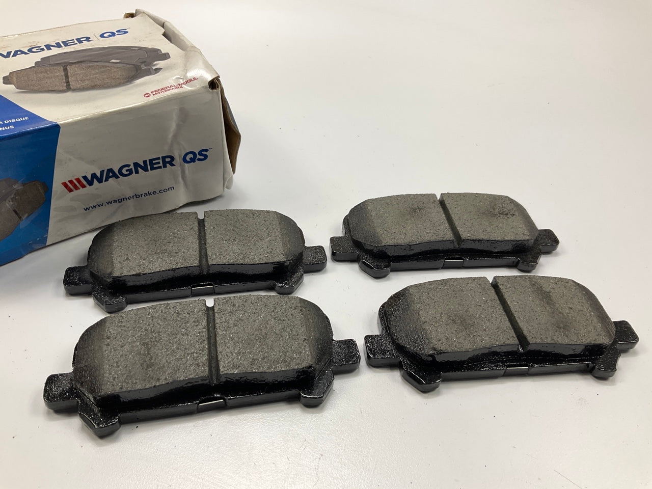 MISSING HARDWARE - Wagner ZD1585 Rear Quick Stop Disc Brake Pads