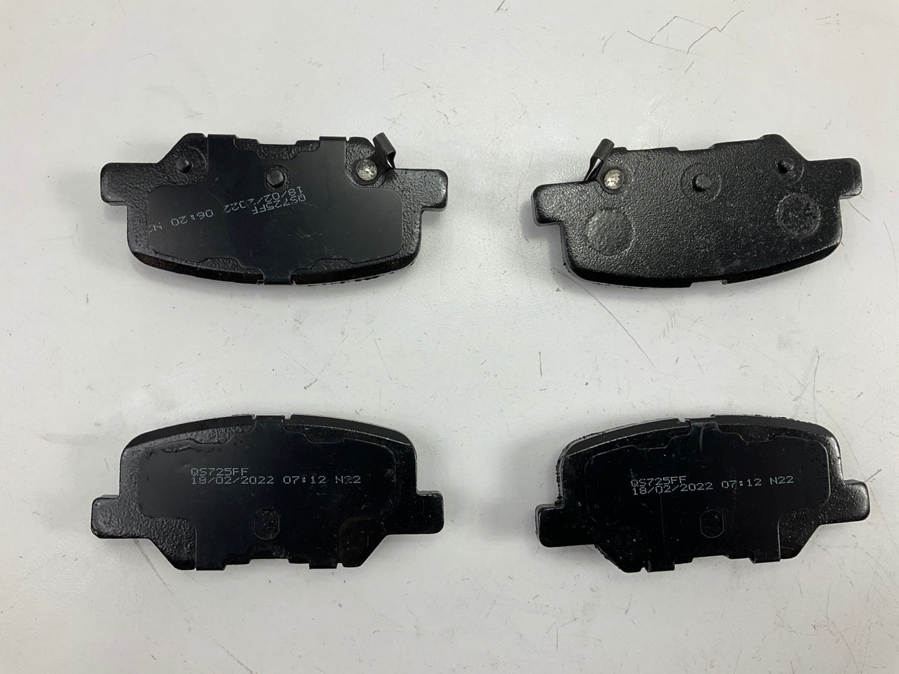 MISSING HARDWARE - Wagner ZD1679 Rear Ceramic Disc Brake Pads