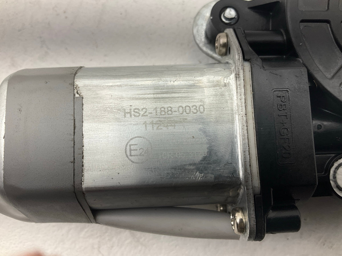 WAI WPR0505LM Front Left Power Window Motor & Regulator