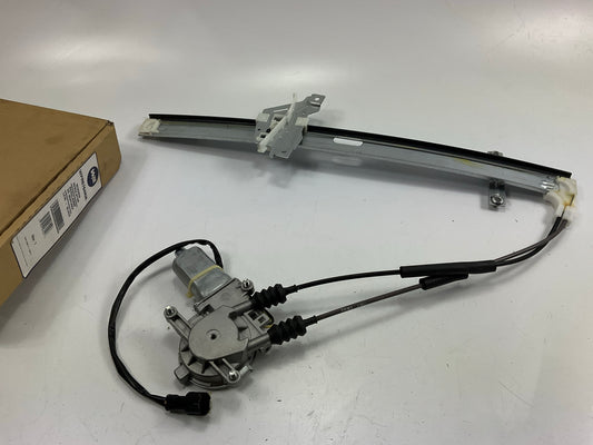WAI WPR5764RM Front Right Power Window Motor & Regulator For 2000-2002 Sportage