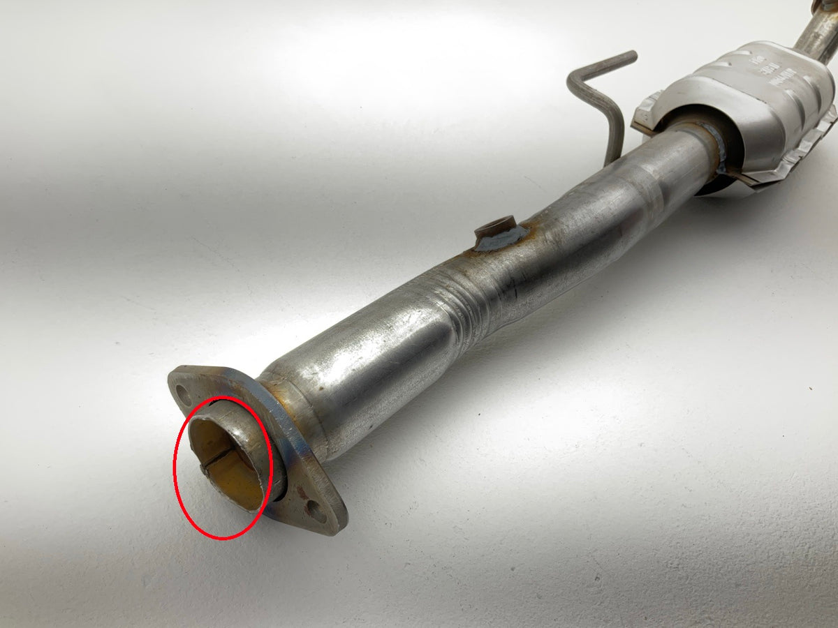 DENTED SEE PHOTOS Walker 15828 Catalytic Converter 95-97 Ranger, B2300