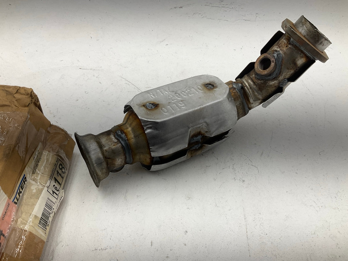 Walker 16118 Front Left Catalytic Converter For 2002-2003 Jeep Liberty
