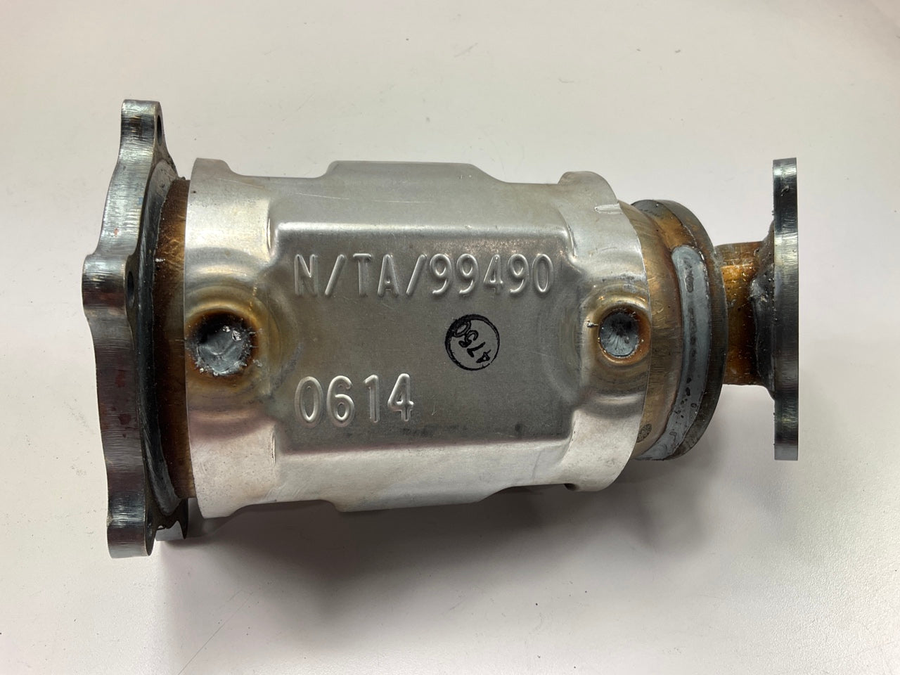 Walker 16133 Direct Fit EPA Compliant Catalytic Converter For 98-01 Altima 2.4L