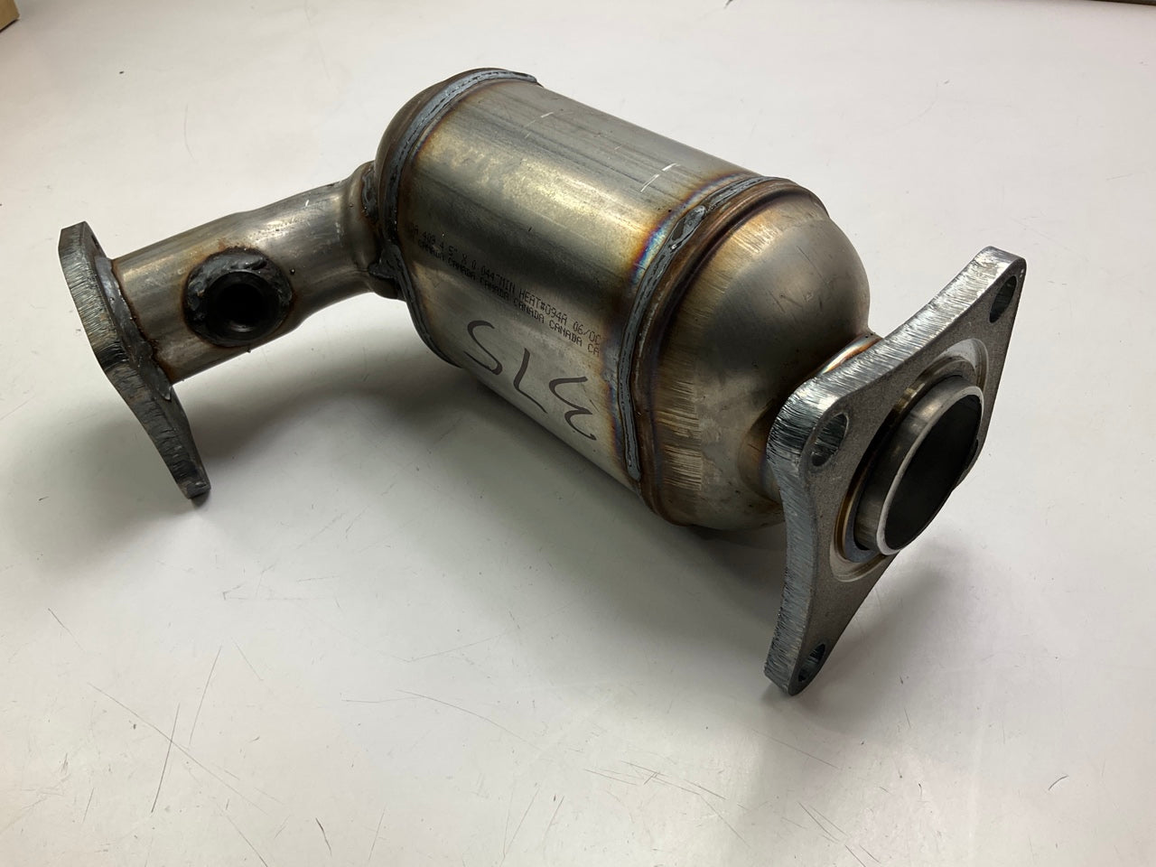 Walker 16438 Catalytic Converter For 2005-2009 Nissan Quest, 04-08 Maxima V6