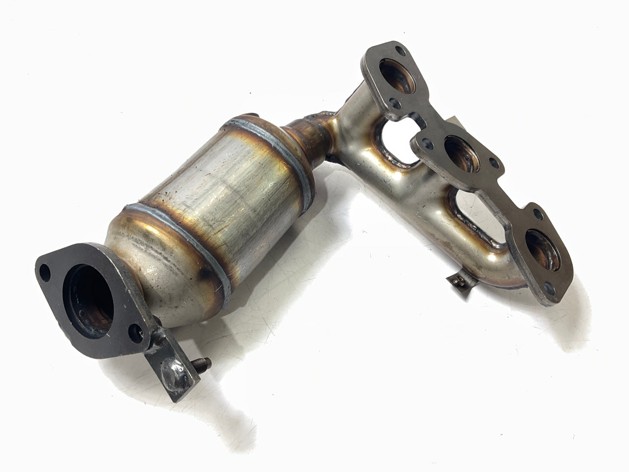 Walker 16466 Front Direct Fit EPA Compliant Catalytic Converter & Manifold