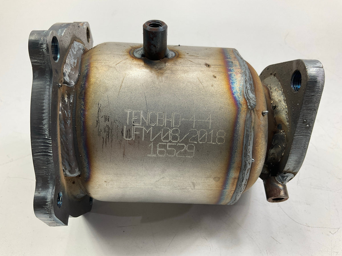 Walker 16529 Front Catalytic Converter 02-03 XG350, 02-05 Sedona