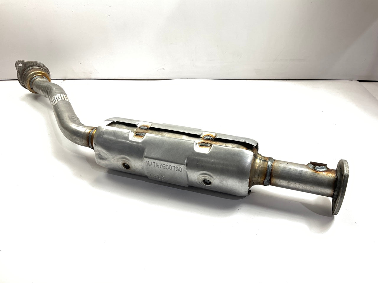 Walker 16538 Direct Fit Center Catalytic Converter - 1996 Lumina APV 3.4L V6