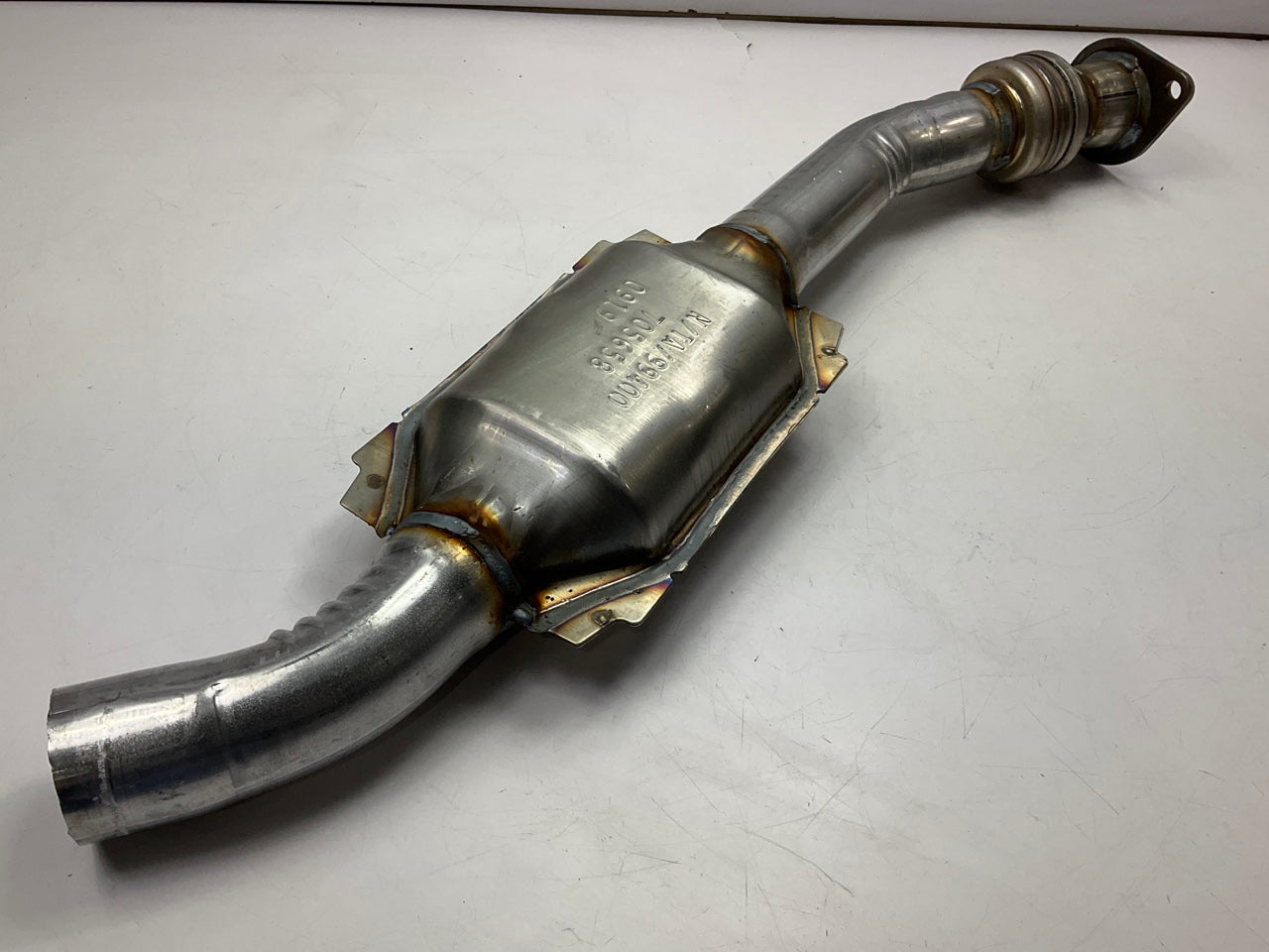 Walker 16539 Direct Fit EPA Compliant Catalytic Converter