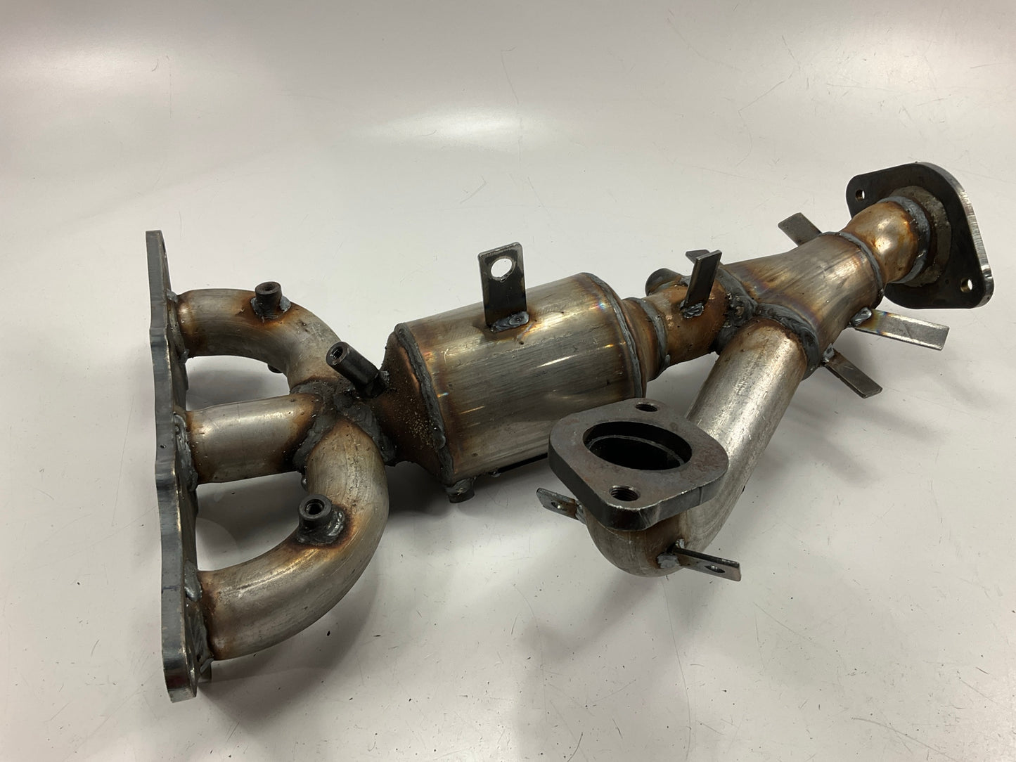 Walker 16558 Rear Catalytic Converter For 2004-2011 Mitsubishi Endeavor