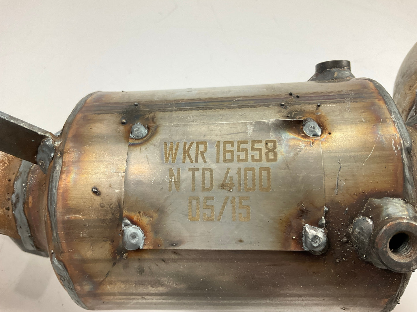 Walker 16558 Rear Catalytic Converter For 2004-2011 Mitsubishi Endeavor