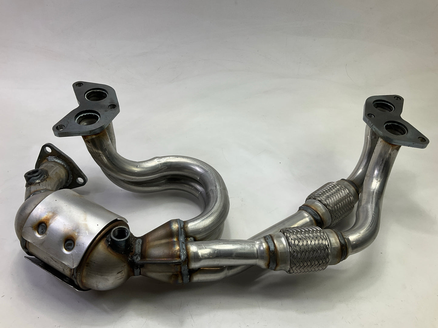 Missing Gasket & All Hardware - Walker 16564 Catalytic Converter, COMES AS IS