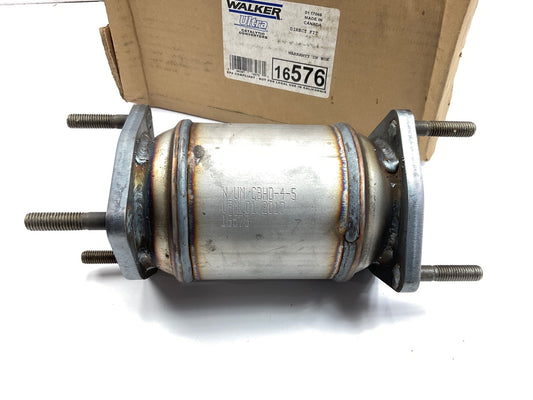 Walker 16576 Direct Fit EPA Compliant Catalytic Converter