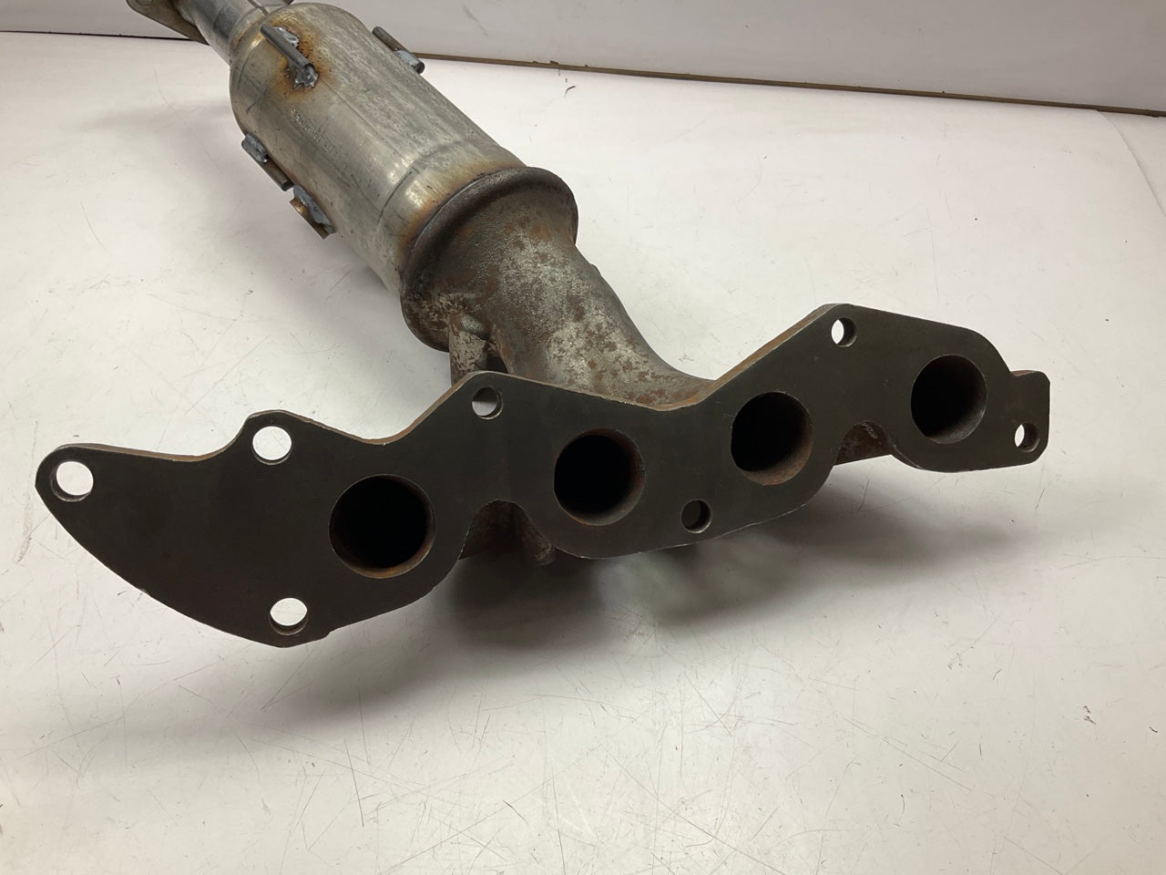 SURFACE RUST - Walker 16583 Catalytic Converter With Integrated Exhaust Manifold