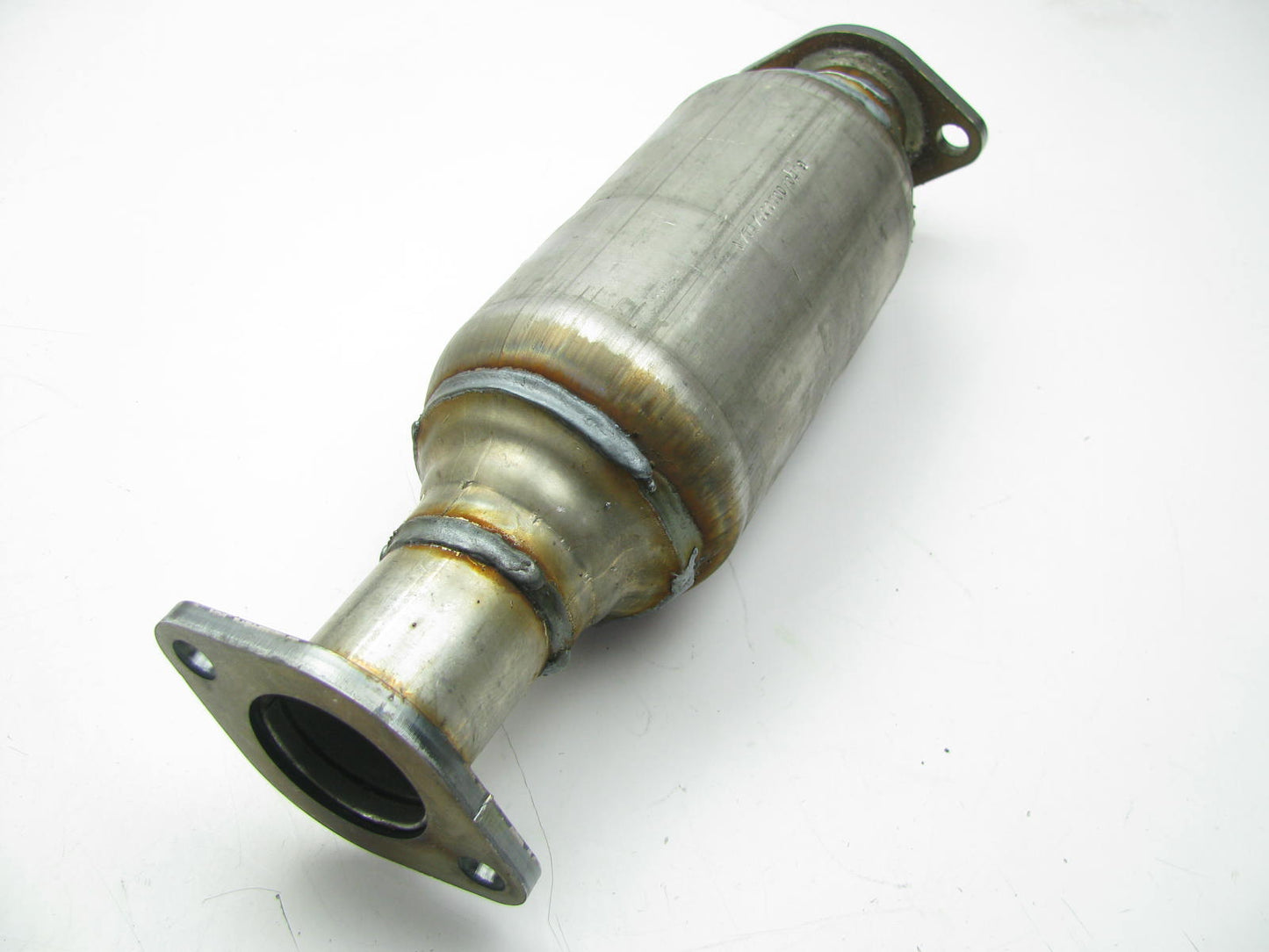 Walker 16592 Direct Fit EPA Compliant Catalytic Converter