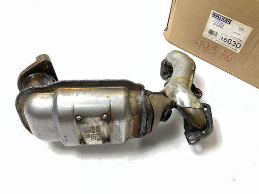 Walker 16630 Direct Fit EPA Compliant Catalytic Converter & Exhaust Manifold