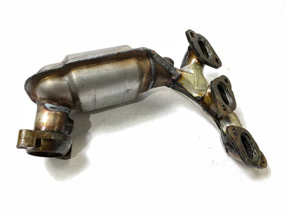 Walker 16630 Direct Fit EPA Compliant Catalytic Converter & Exhaust Manifold
