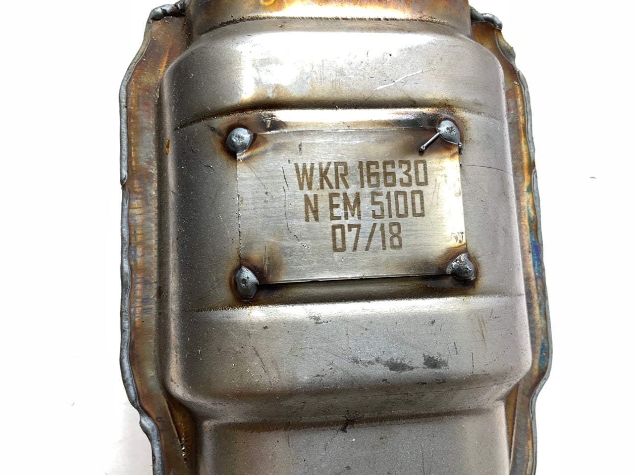 Walker 16630 Direct Fit EPA Compliant Catalytic Converter & Exhaust Manifold