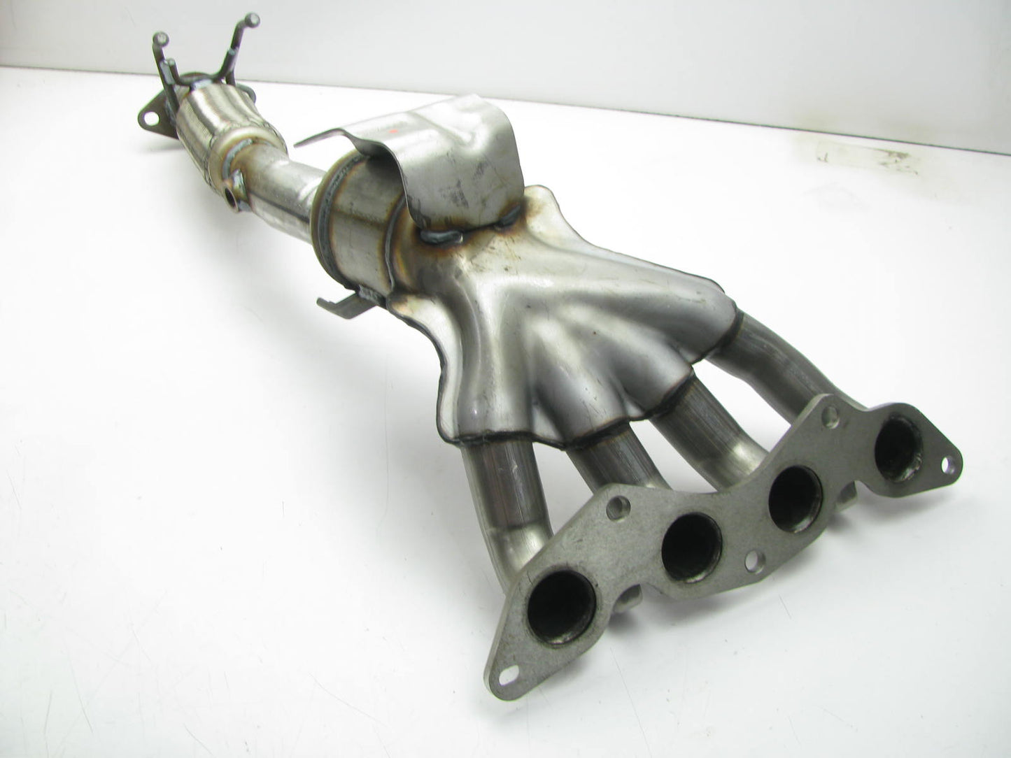 Walker 16647 Direct Fit EPA Compliant Catalytic Converter & Exhaust Manifold