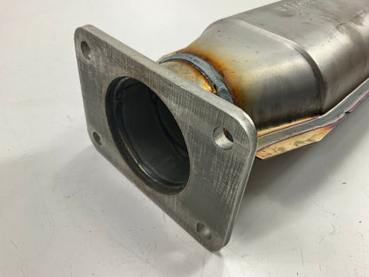 Walker 16686  Catalytic Converter 00-05 DeVille, 06-08 DTS, 98-01 Seville