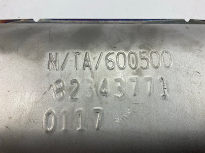 Walker 16686  Catalytic Converter 00-05 DeVille, 06-08 DTS, 98-01 Seville