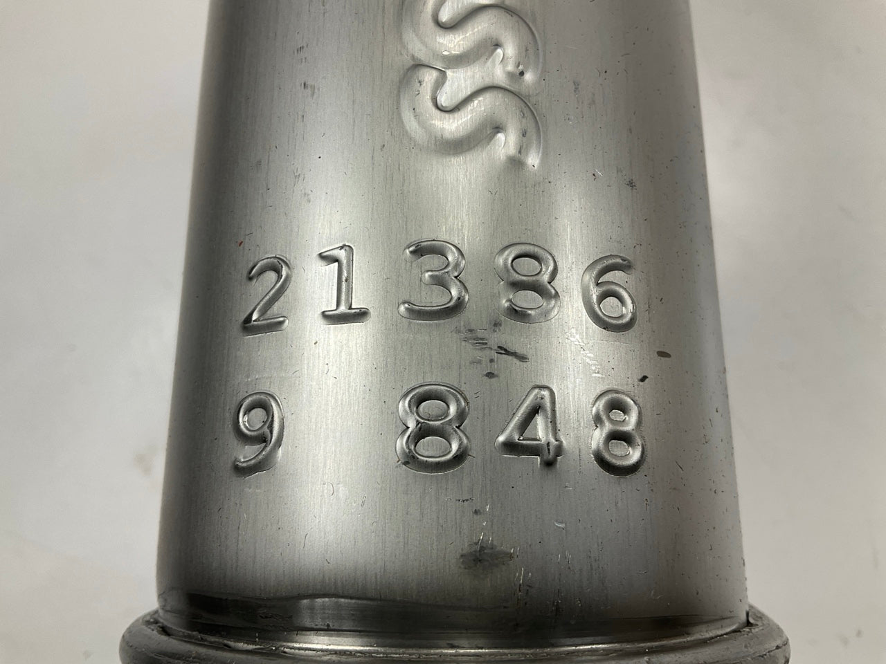 Walker 21386 Exhaust Muffler Quiet-Flow For 2000-07 Taurus, 2000-05 Sable 3.0L