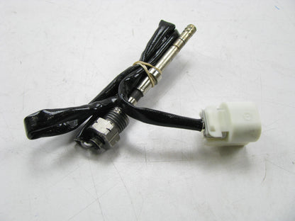 Walker 273-10011 EGT Exhaust Temperature Temp Sensor  10-16 Express 6.6L DIESEL