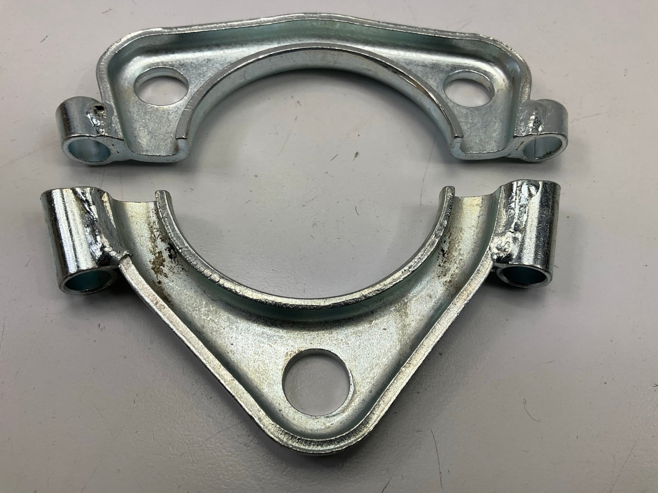 Walker 36133 Exhaust Split Flange Repair Kit - 2-7/16 In. I.D. Hole, 3-Bolt