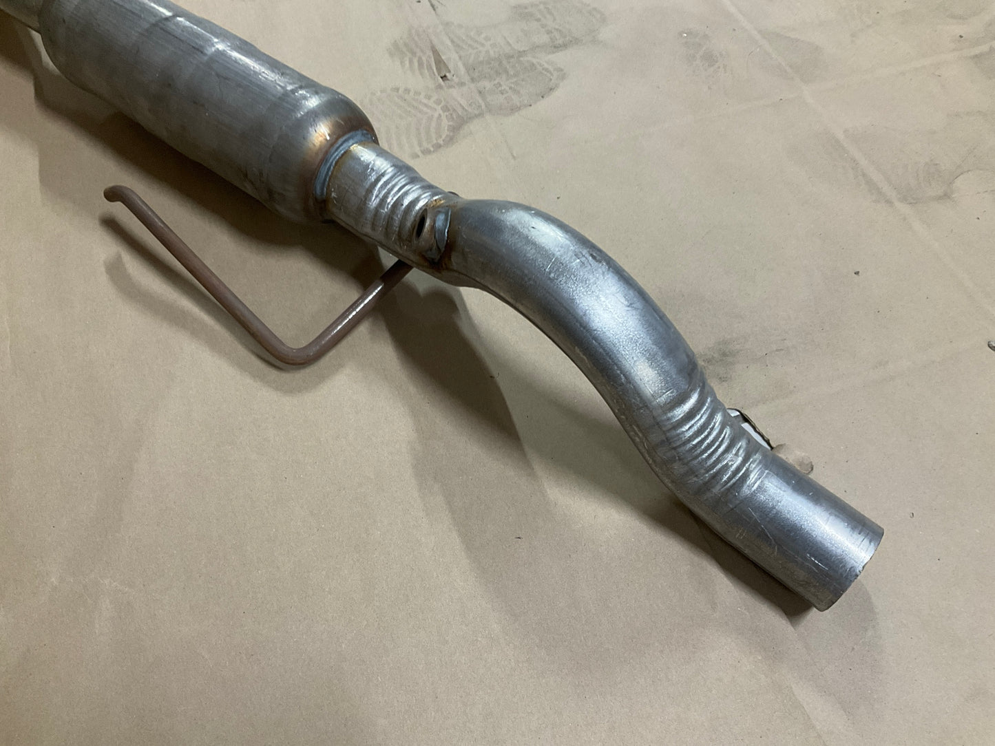 Walker 56090 Catalytic Converter For 2000-2003 Dodge Dakota 4.7L (FEDERAL)