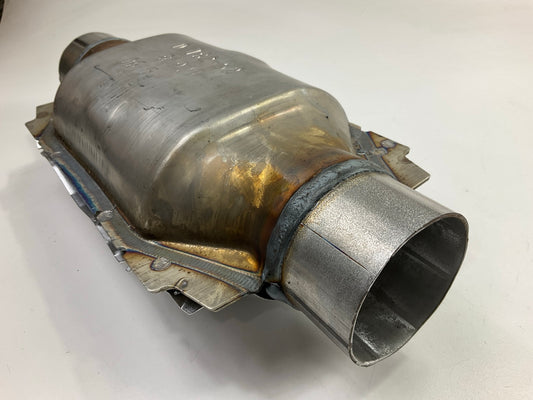 Walker 81923 CalCat Universal Catalytic Converter, 2-1/2'' Inlet/Outlet - CARB